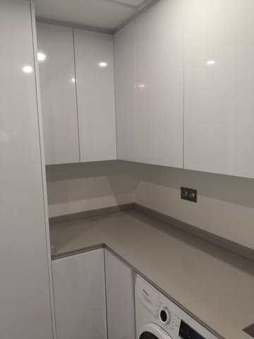 Casa de 4 habitaciones en Estepona en venta con garaje - 595.000 € (Ref: 9335643)