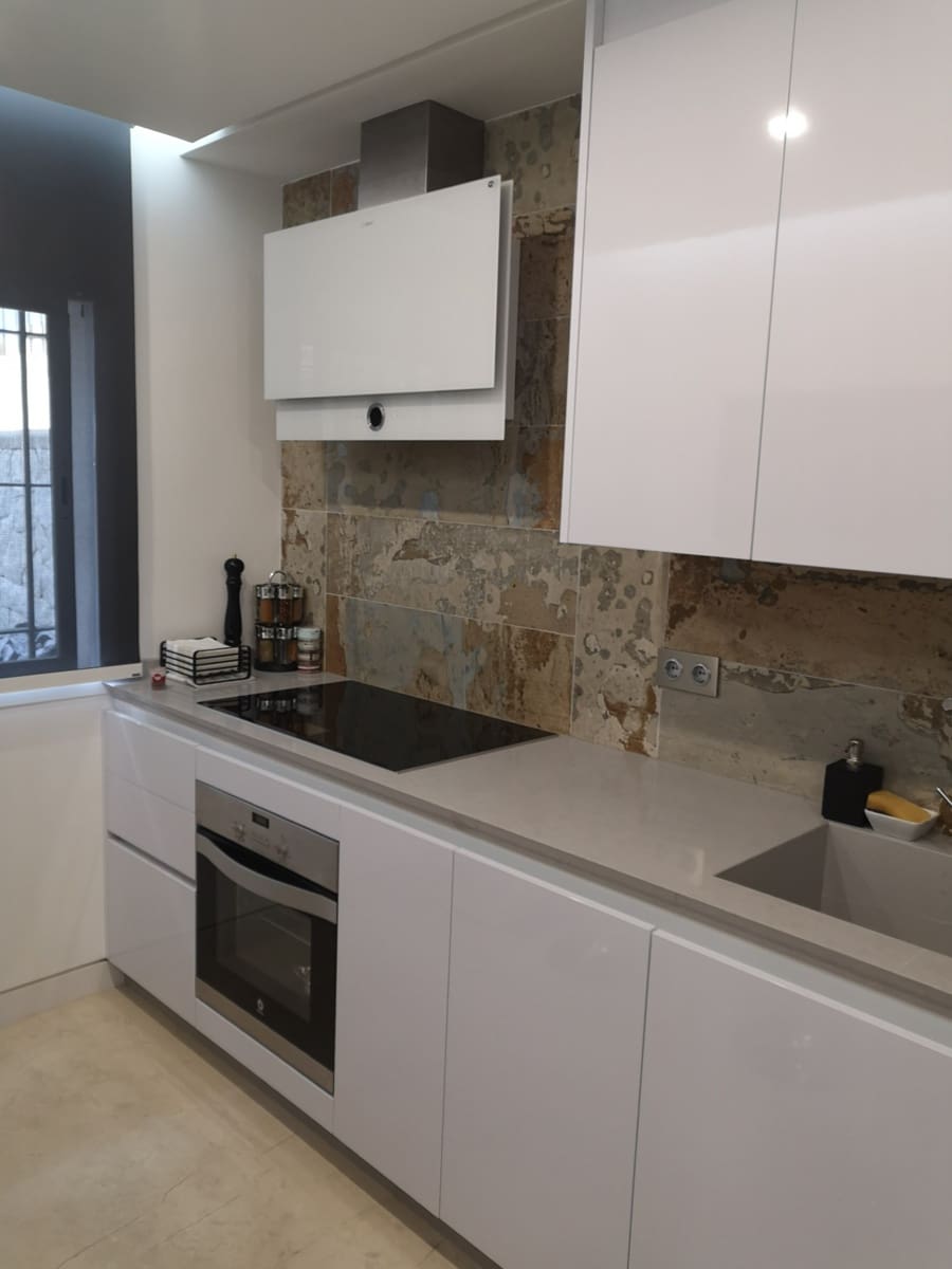 Casa de 4 habitaciones en Estepona en venta con garaje - 595.000 € (Ref: 9335643)