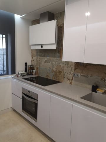 Casa de 4 habitaciones en Estepona en venta con garaje - 595.000 € (Ref: 9335643)