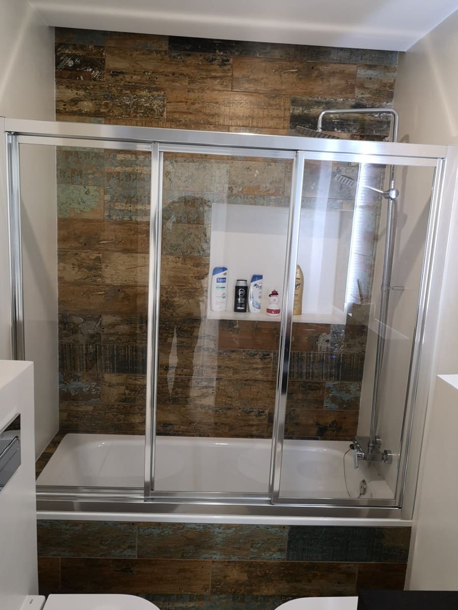 Casa de 4 habitaciones en Estepona en venta con garaje - 595.000 € (Ref: 9335643)