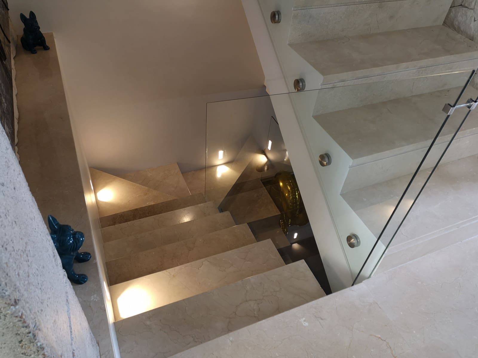 Casa de 4 habitaciones en Estepona en venta con garaje - 595.000 € (Ref: 9335643)