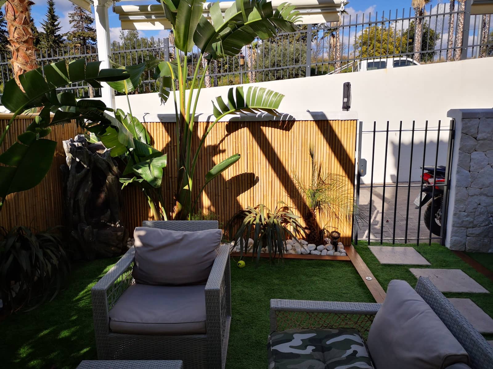 Casa de 4 habitaciones en Estepona en venta con garaje - 595.000 € (Ref: 9335643)