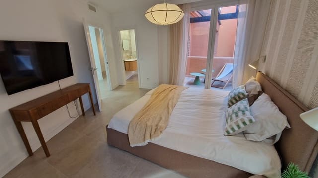 2 Zimmer Apartment zu verkaufen in El Paraiso, Estepona mit Pool Garage - 499.000 € (Ref: 9340356)
