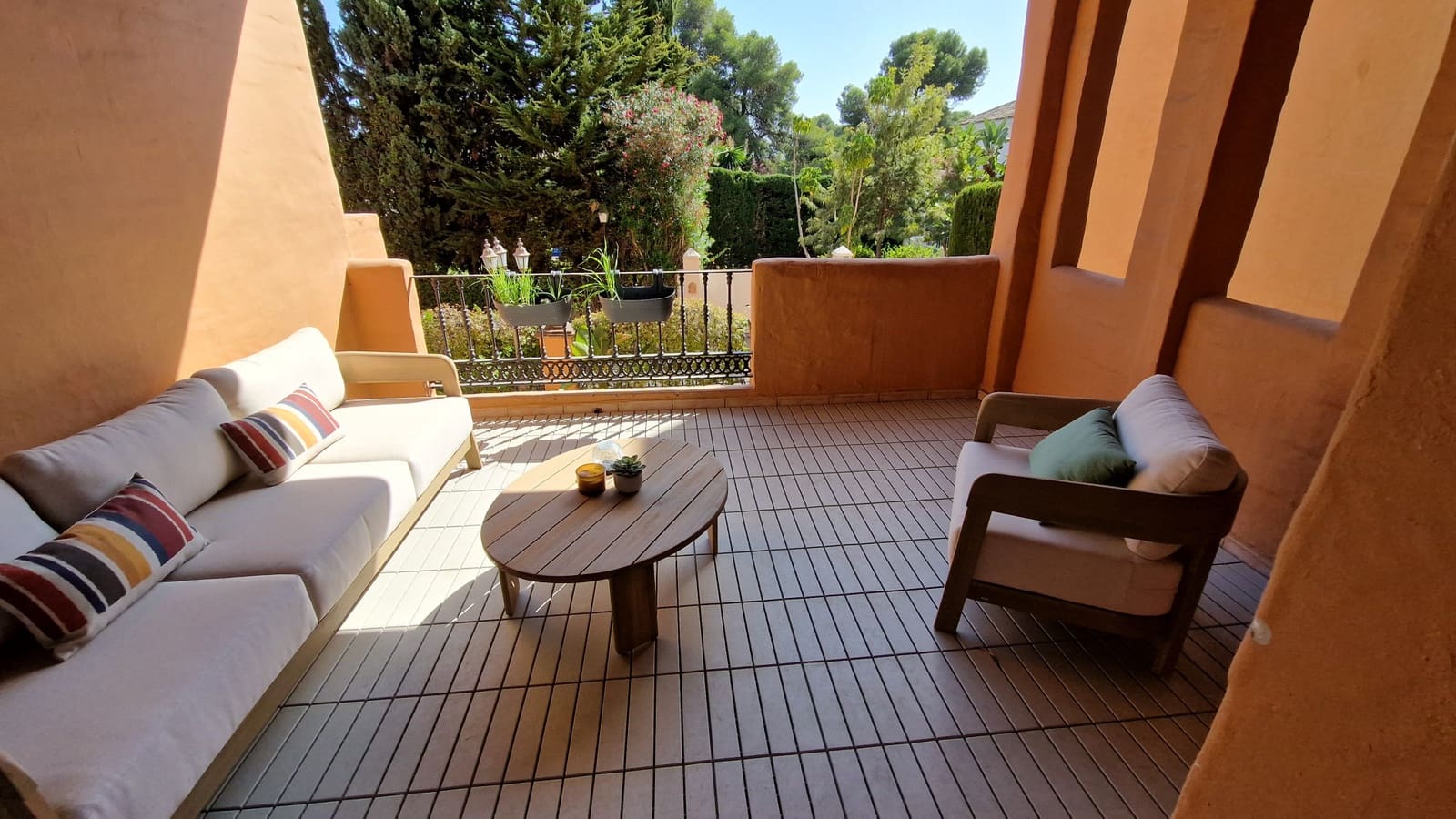 2 sypialnia Apartament na sprzedaż w El Paraiso z basenem garażem - 499 000 € (Ref: 9340356)