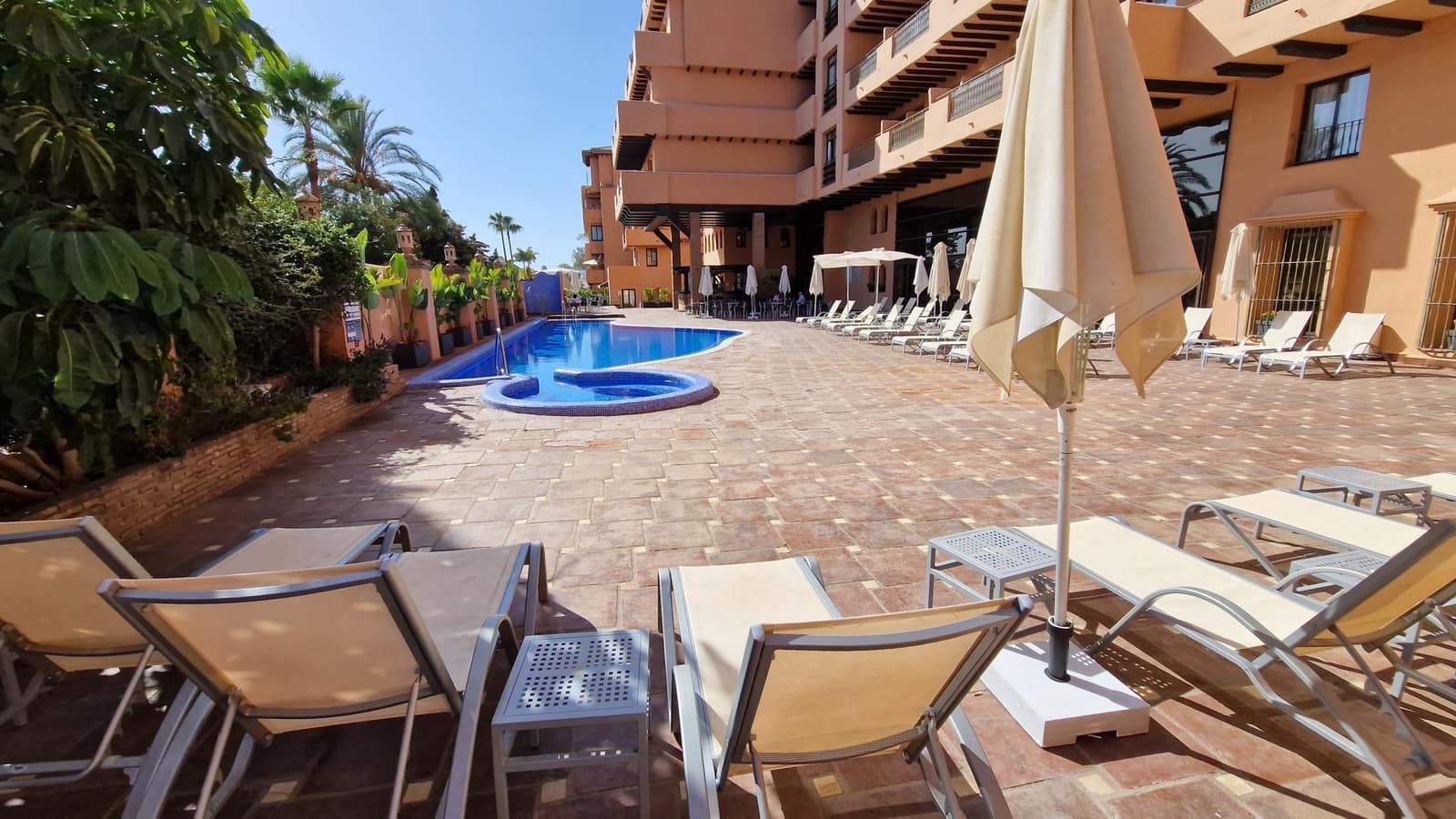 2 sypialnia Apartament na sprzedaż w El Paraiso z basenem garażem - 499 000 € (Ref: 9340356)