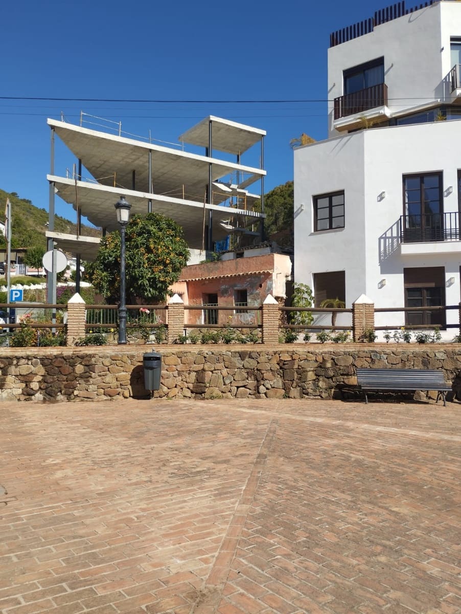 Terrain à Bâtir à vendre à Benahavis - 240 000 € (Ref: 9352942)