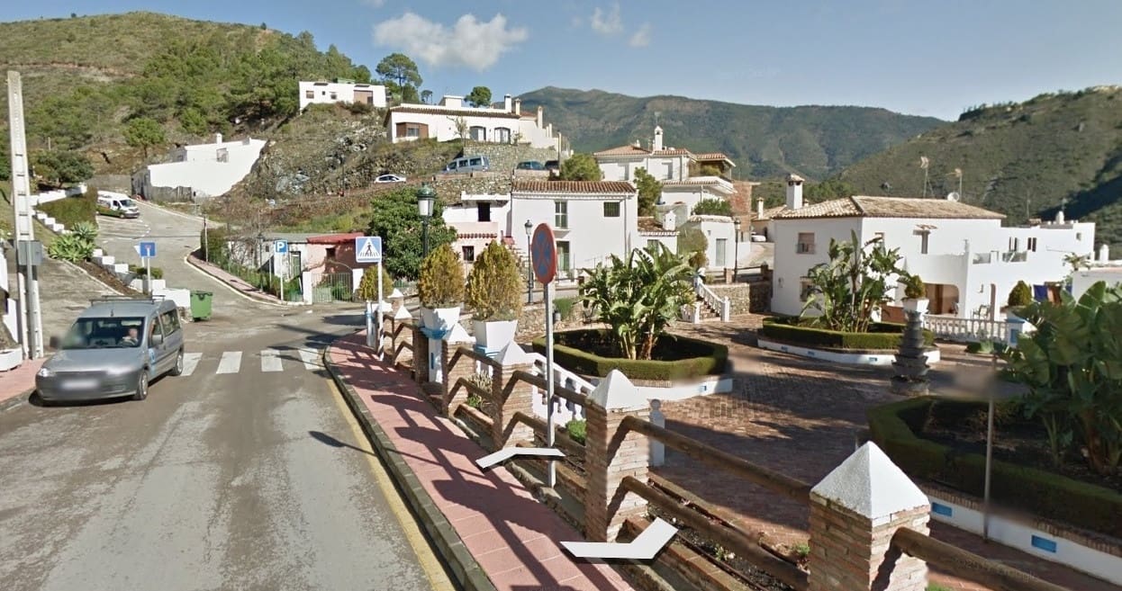 Terrain à Bâtir à vendre à Benahavis - 240 000 € (Ref: 9352942)