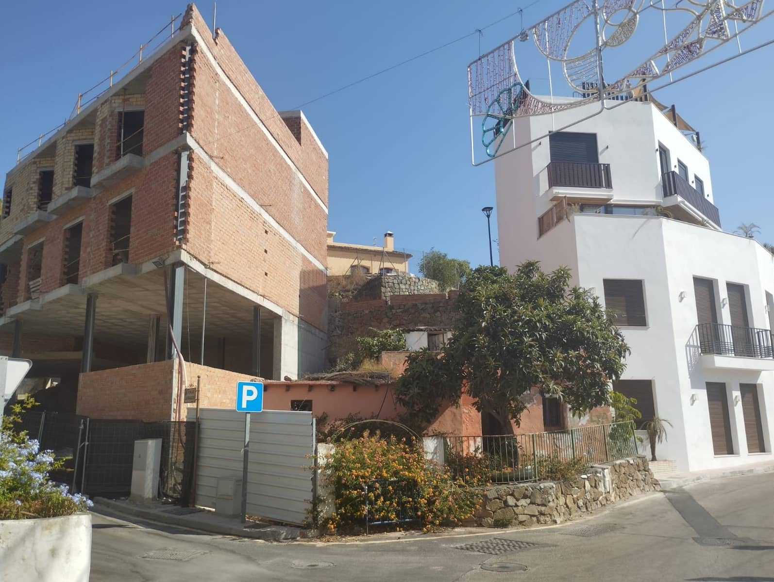 Terrain à Bâtir à vendre à Benahavis - 240 000 € (Ref: 9352942)