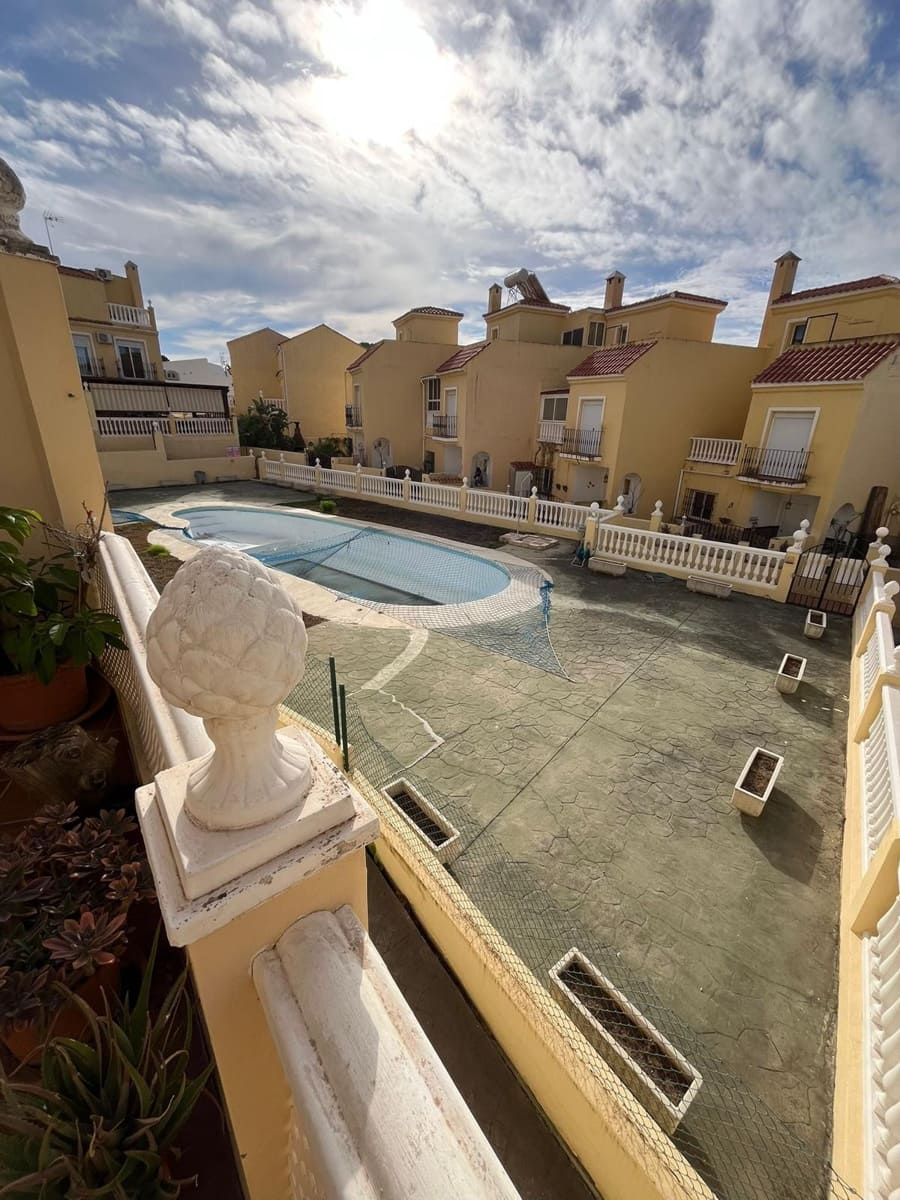 3 quarto Casa em Banda para venda em Estepona com piscina garagem - 500 000 € (Ref: 9357790)
