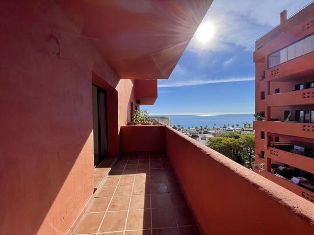 1 soverom Leilighet til salgs i Estepona med svømmebasseng garasje - € 315 000 (Ref: 9360956)