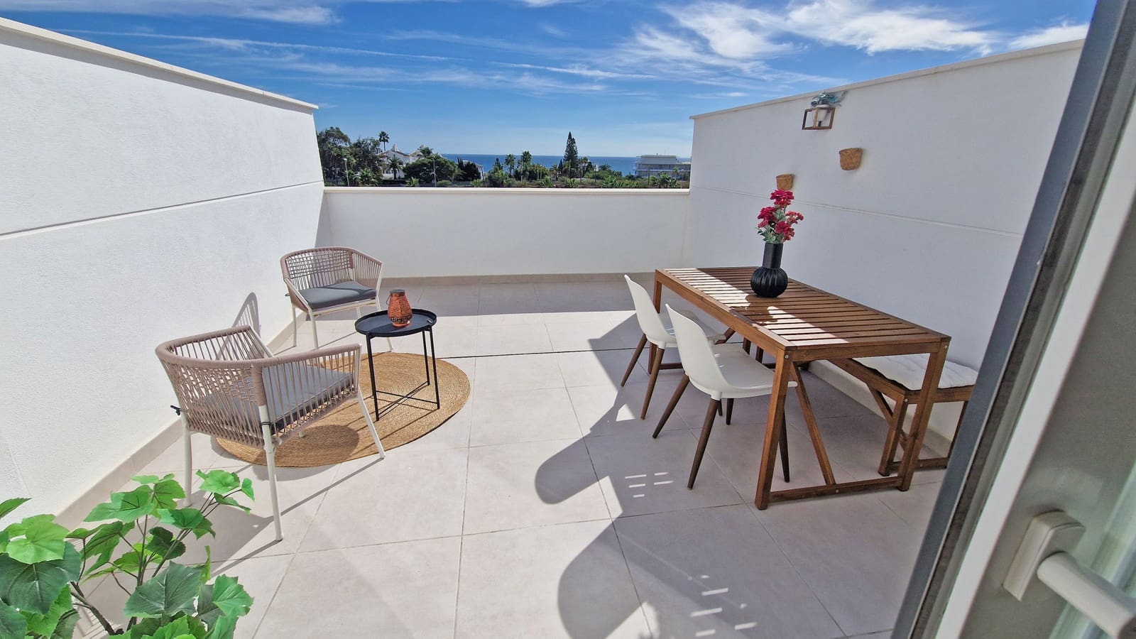 3 bedroom Apartment for sale in Estepona with pool garage - € 439,000 (Ref: 9371229)