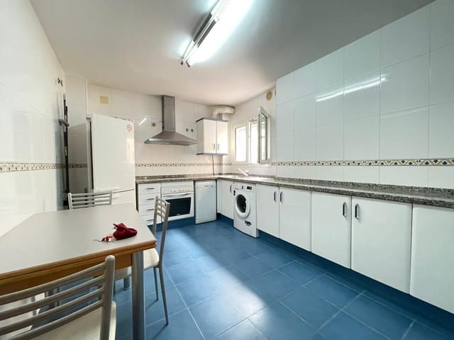 2 bedroom Apartment for sale in Huerta Nueva, Estepona with pool garage - € 310,000 (Ref: 9374149)