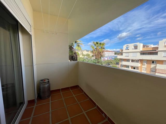 2 bedroom Apartment for sale in Huerta Nueva, Estepona with pool garage - € 310,000 (Ref: 9374149)