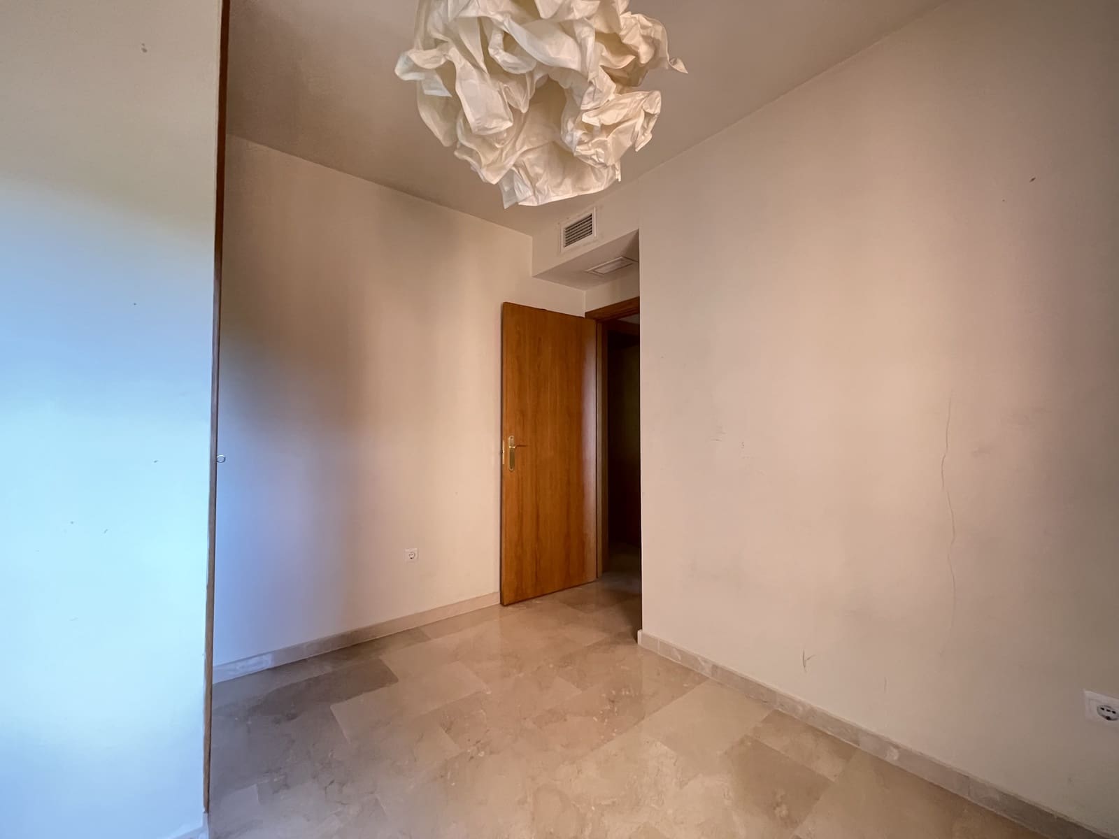 2 chambre Appartement à vendre à Estepona avec piscine garage - 335 000 € (Ref: 9400190)