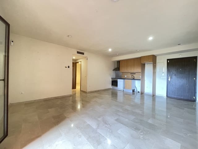 2 chambre Appartement à vendre à Estepona avec piscine garage - 335 000 € (Ref: 9400190)