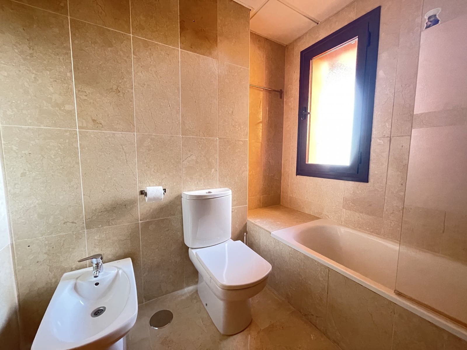 2 chambre Appartement à vendre à Estepona avec piscine garage - 335 000 € (Ref: 9400190)