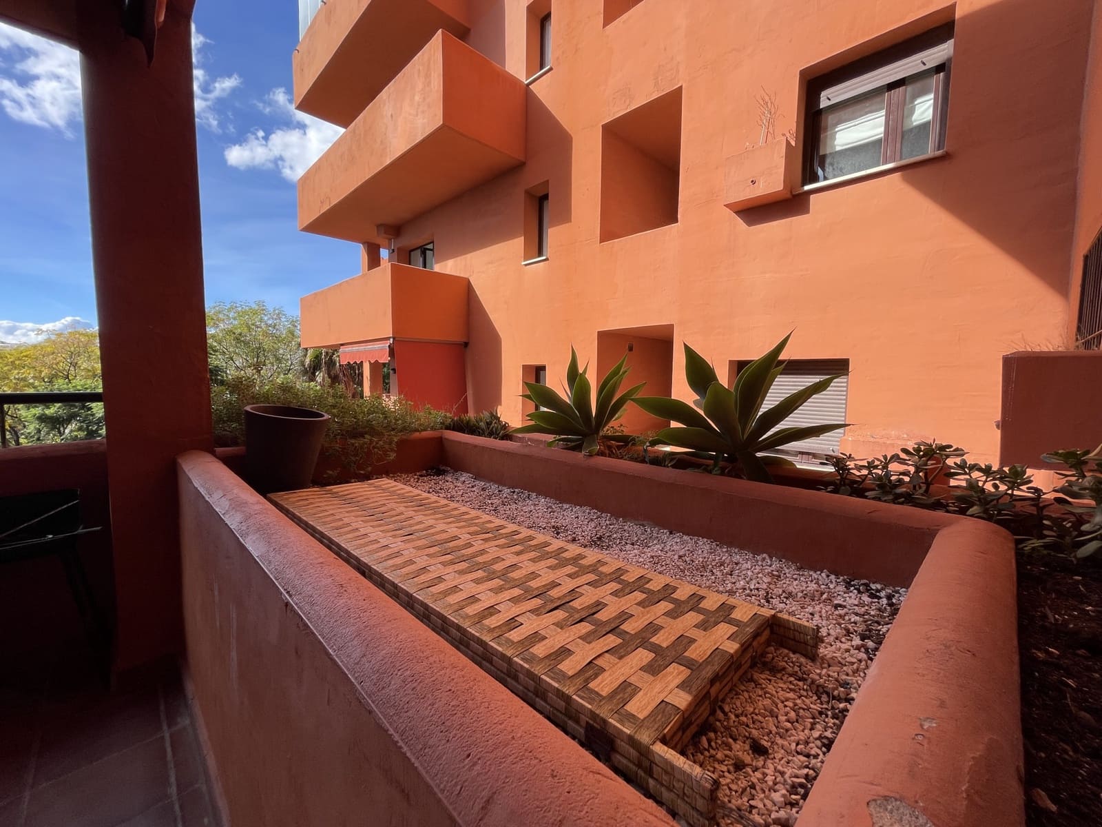 2 chambre Appartement à vendre à Estepona avec piscine garage - 335 000 € (Ref: 9400190)