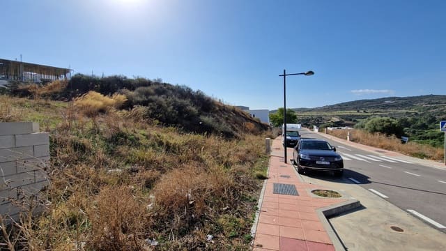 Byggetomt til salgs i Estepona - € 220 000 (Ref: 9400191)