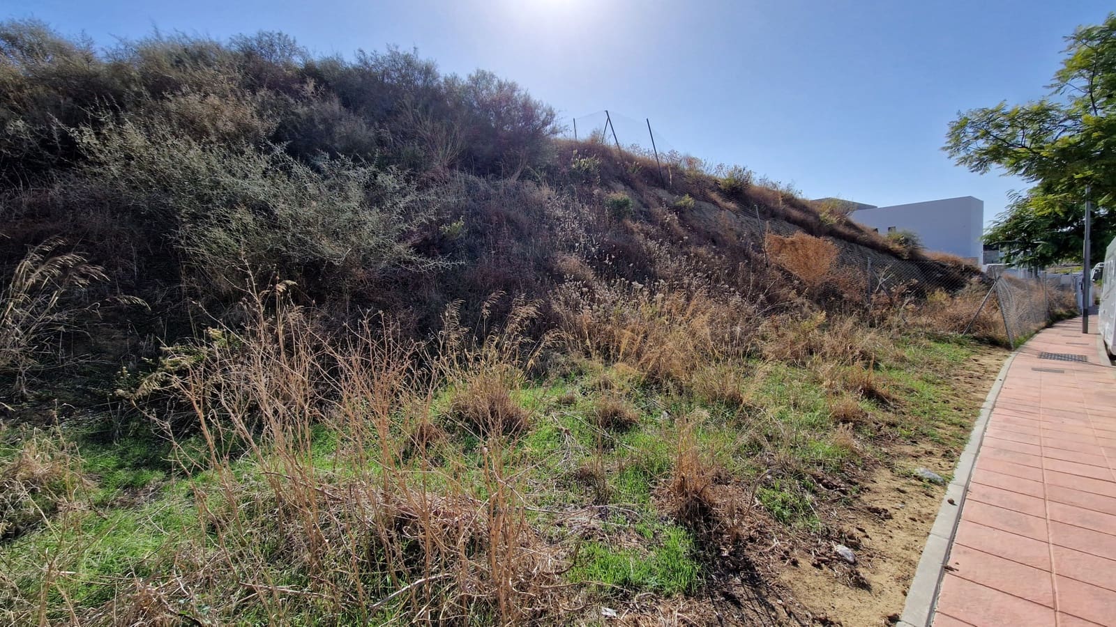 Building Plot for sale in Estepona - € 220,000 (Ref: 9400191)