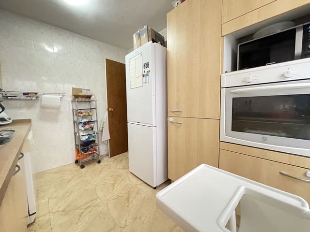 2 makuuhuone Huoneisto myytävänä paikassa Estepona - 225 000 € (Ref: 9429419)