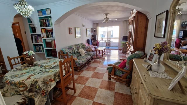 4 chambre Appartement à vendre à Estepona - 270 000 € (Ref: 9436509)