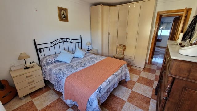 4 chambre Appartement à vendre à Estepona - 270 000 € (Ref: 9436509)