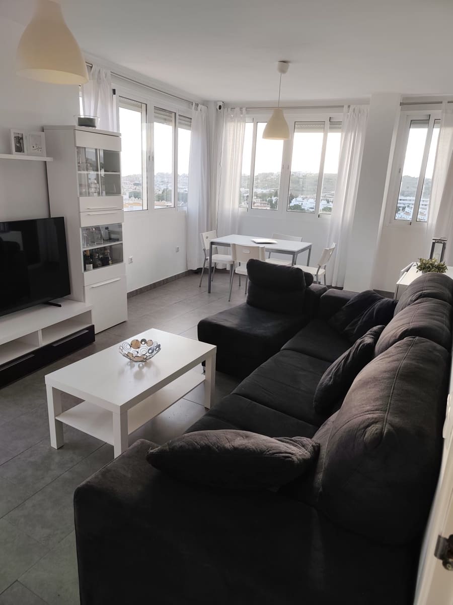 2 soveværelse Penthouse til salg i Estepona med swimmingpool garage - € 425.000 (Ref: 9439499)