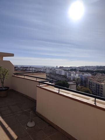 2 soveværelse Penthouse til salg i Estepona med swimmingpool garage - € 425.000 (Ref: 9439499)