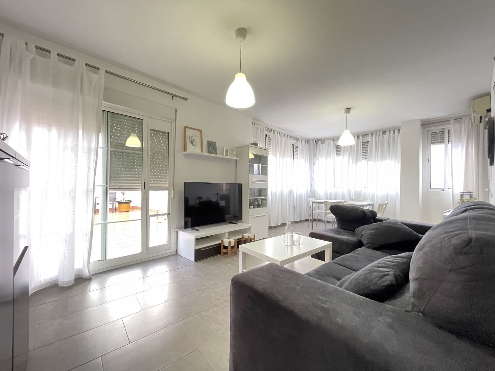 2 soveværelse Penthouse til salg i Estepona med swimmingpool garage - € 425.000 (Ref: 9439499)