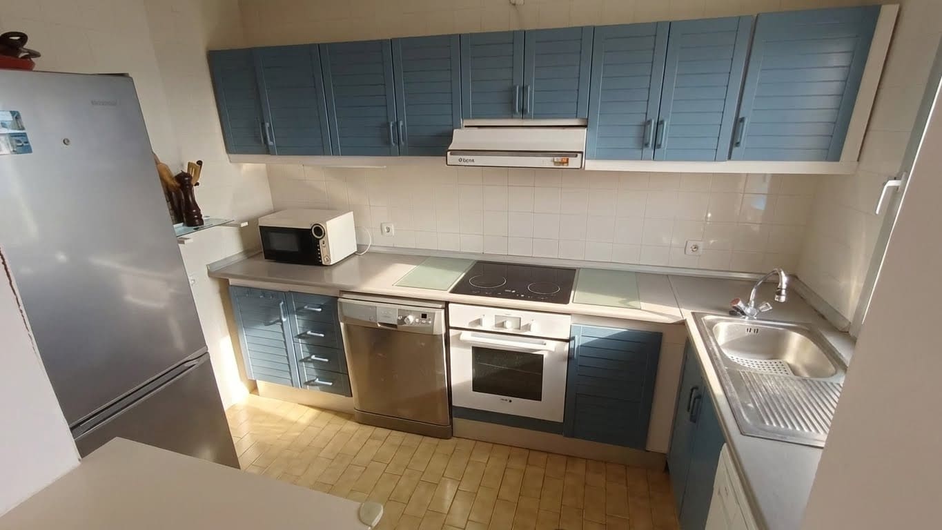 Apartamento de 2 habitaciones en Estepona en venta con piscina - 445.000 € (Ref: 9447048)
