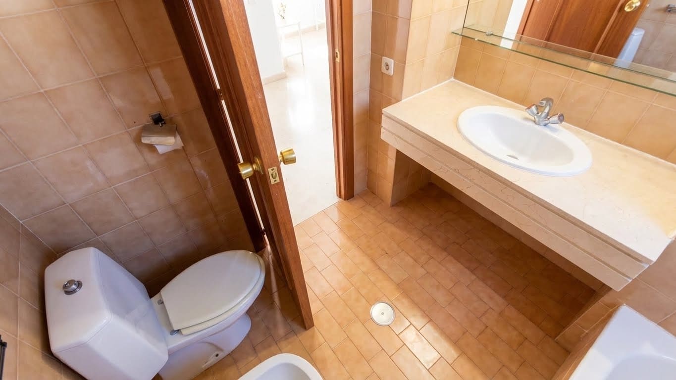 Apartamento de 2 habitaciones en Estepona en venta con piscina - 445.000 € (Ref: 9447048)