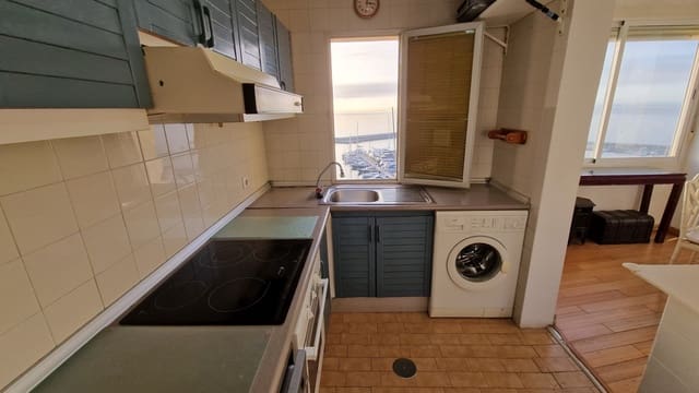 Apartamento de 2 habitaciones en Estepona en venta con piscina - 445.000 € (Ref: 9447048)