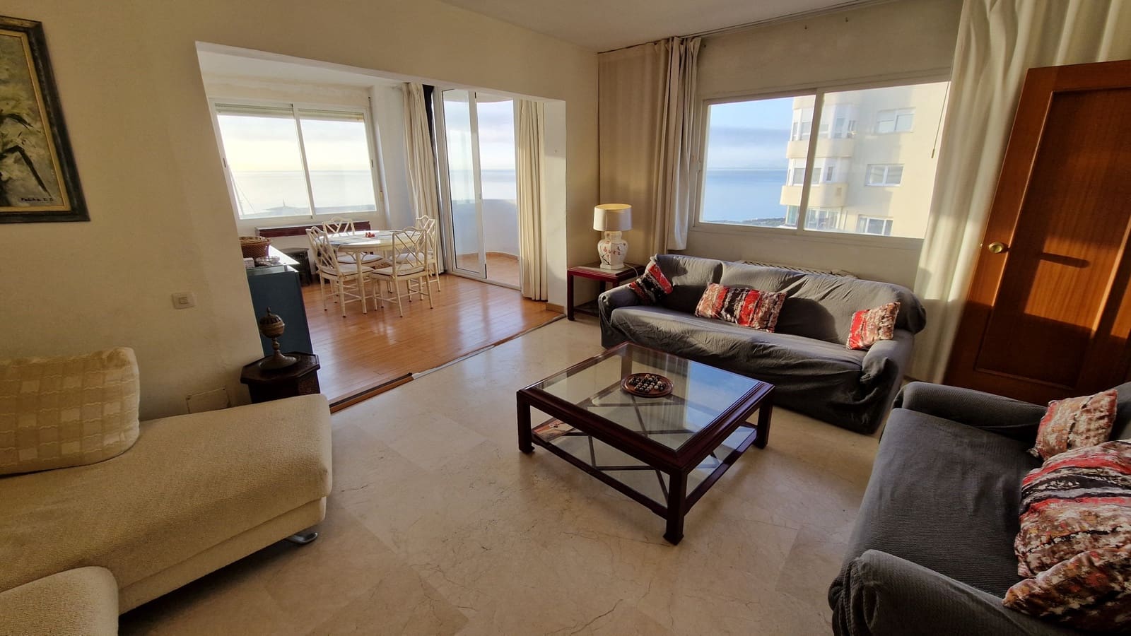 Apartamento de 2 habitaciones en Estepona en venta con piscina - 445.000 € (Ref: 9447048)