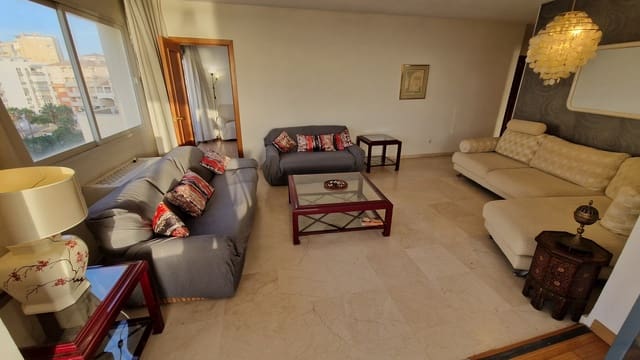 Apartamento de 2 habitaciones en Estepona en venta con piscina - 445.000 € (Ref: 9447048)