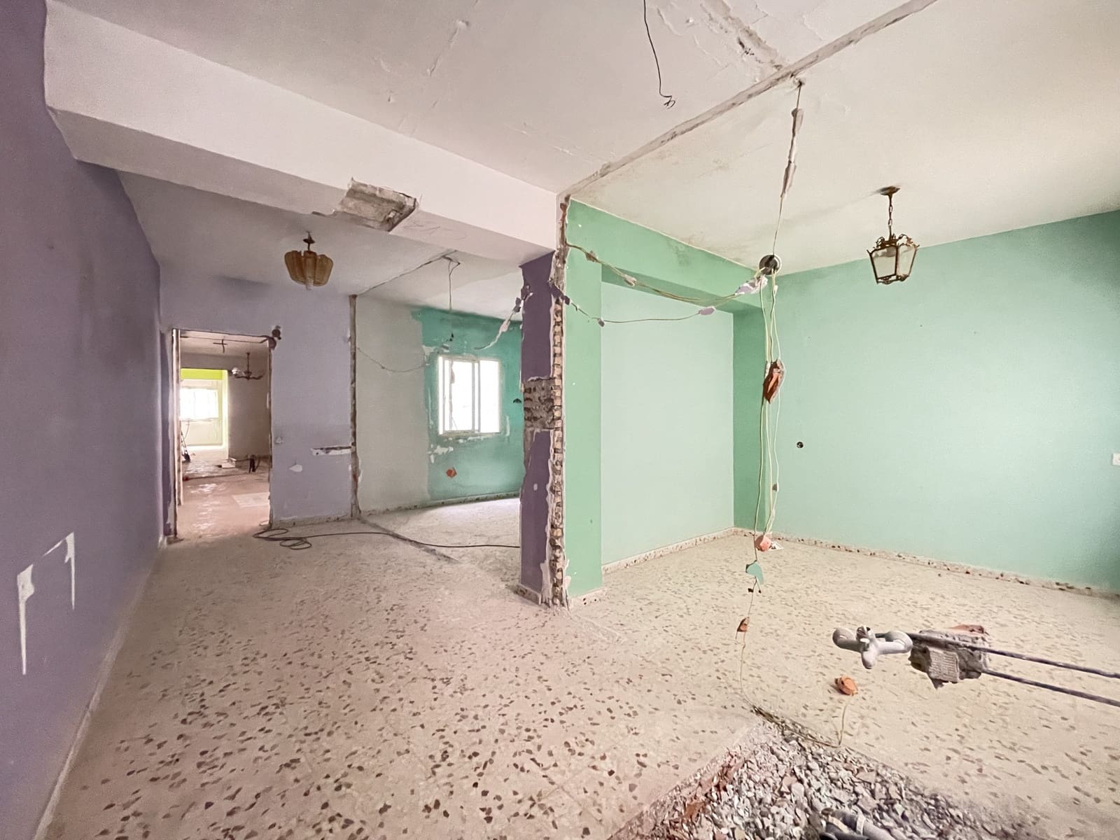 8 sypialnia Dom na sprzedaż w Estepona - 799 000 € (Ref: 9460733)