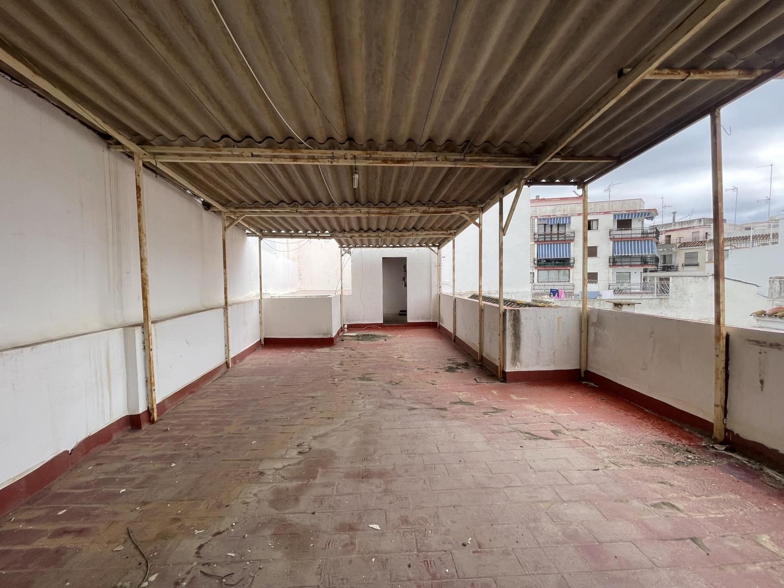 8 sypialnia Dom na sprzedaż w Estepona - 799 000 € (Ref: 9460733)