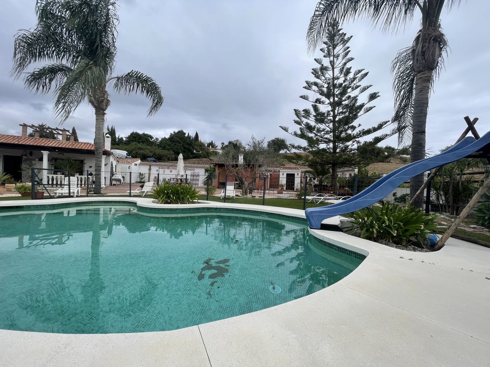 2 Zimmer Finca/Landgut zu verkaufen in Estepona mit Pool Garage - 1.600.000 € (Ref: 9474583)