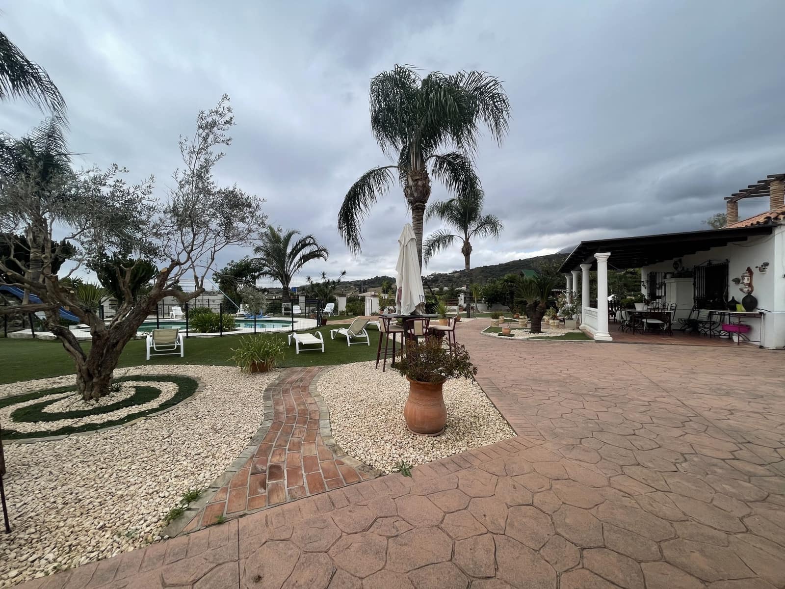 2 Zimmer Finca/Landgut zu verkaufen in Estepona mit Pool Garage - 1.600.000 € (Ref: 9474583)