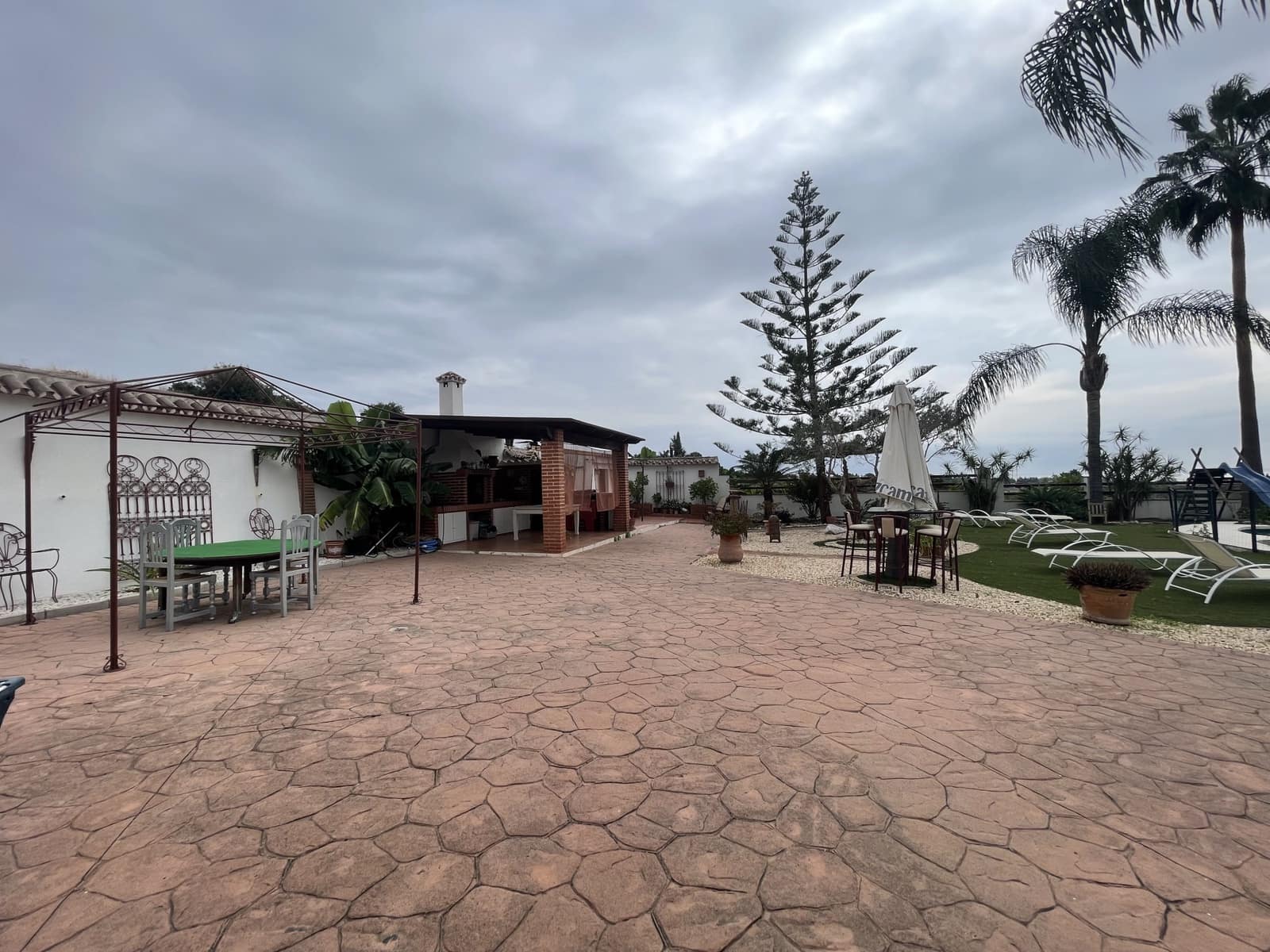 2 bedroom Finca/Country House for sale in Estepona with pool garage - € 1,600,000 (Ref: 9474583)