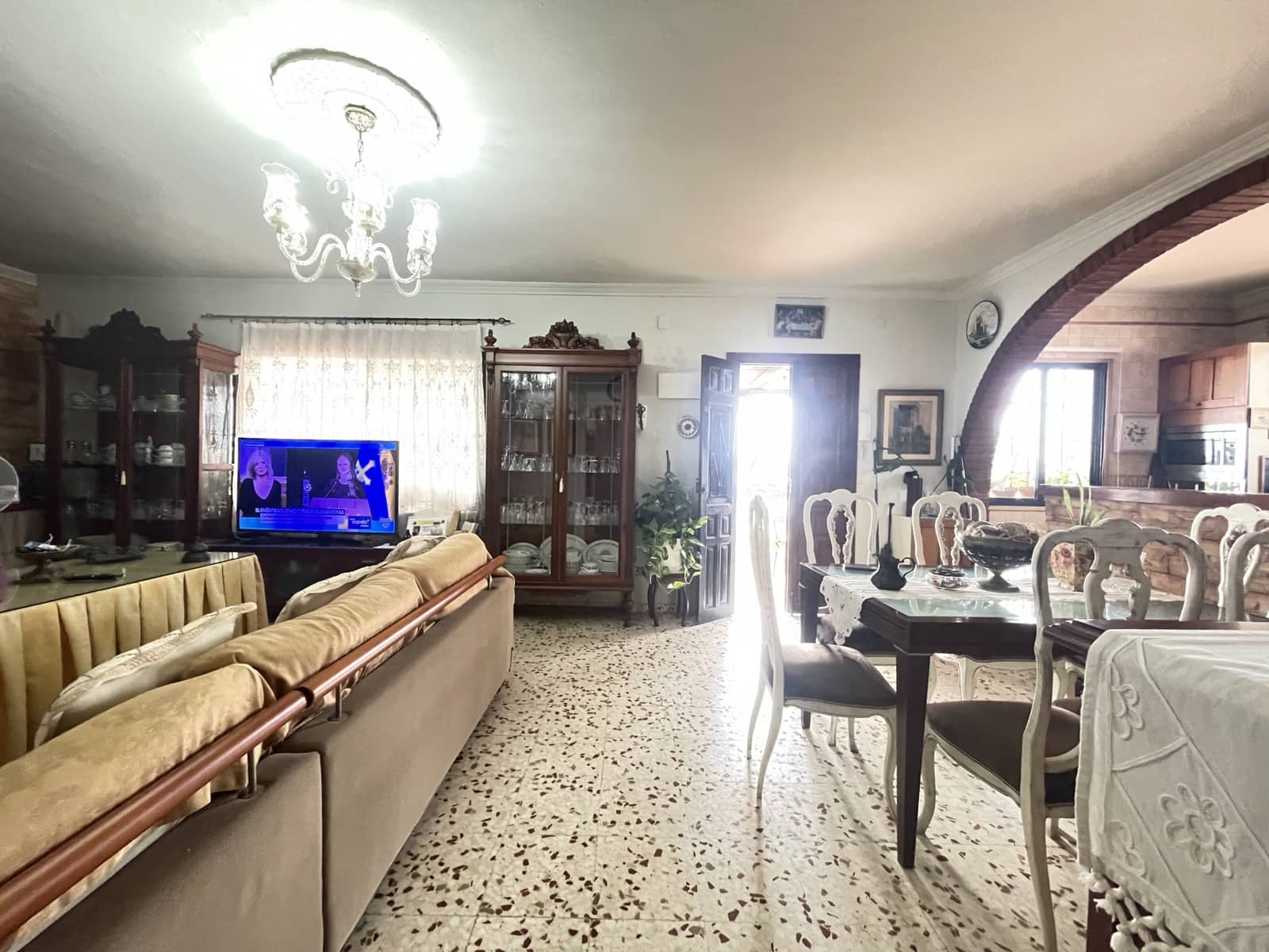 2 bedroom Finca/Country House for sale in Estepona with pool garage - € 1,600,000 (Ref: 9474583)