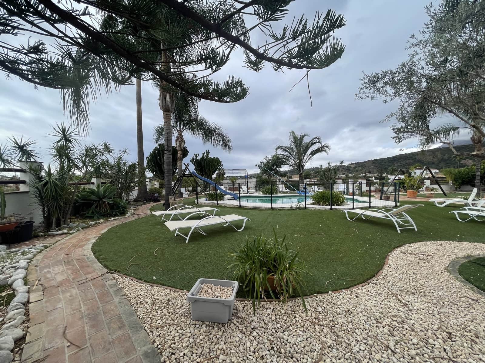2 bedroom Finca/Country House for sale in Estepona with pool garage - € 1,600,000 (Ref: 9474583)