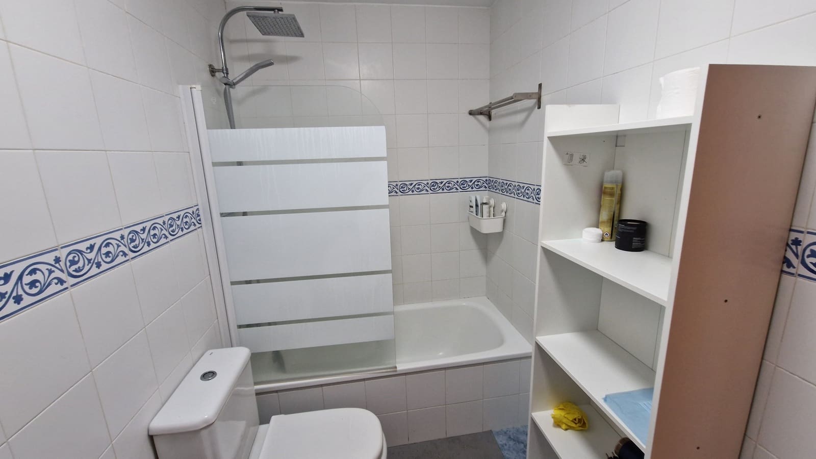 2 bedroom Apartment for sale in Estepona - € 299,000 (Ref: 9585028)