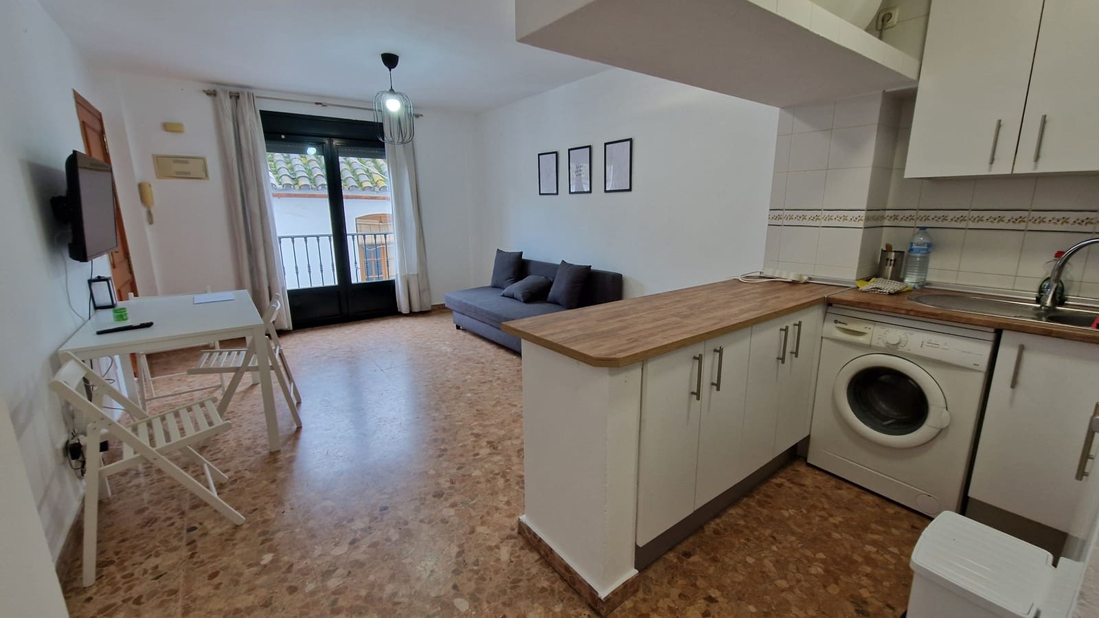 2 bedroom Apartment for sale in Estepona - € 299,000 (Ref: 9585028)