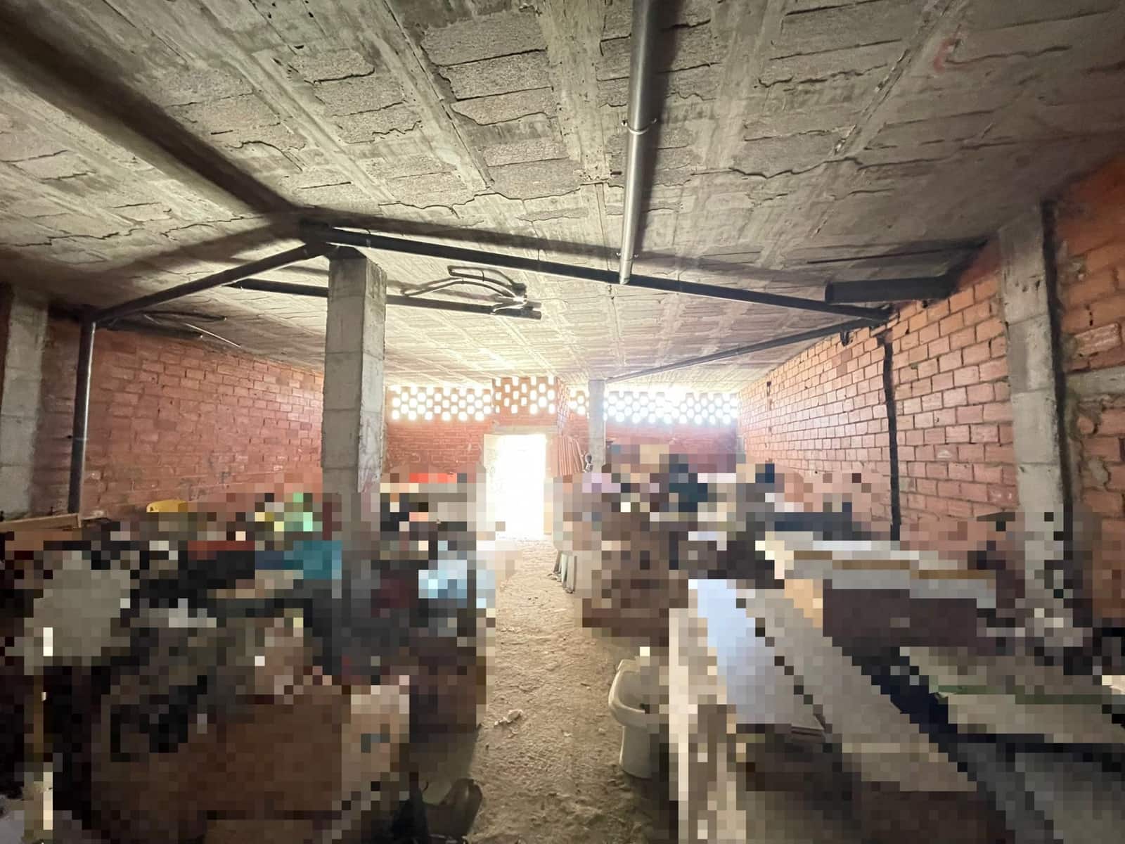 Commercial for sale in Estepona - € 159,000 (Ref: 9614731)