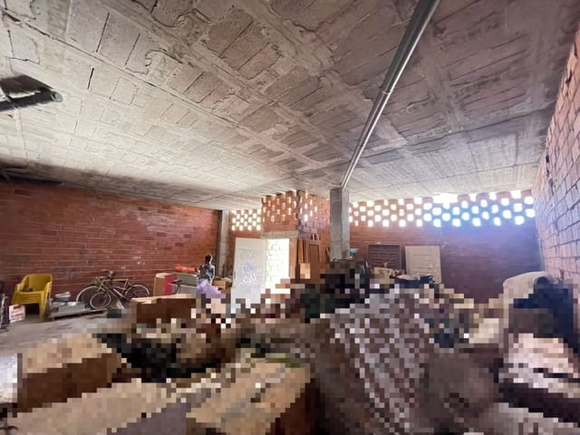 Local Comercial en Estepona en venta - 159.000 € (Ref: 9614731)