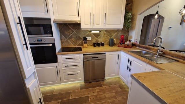 2 Zimmer Apartment zu verkaufen in Manilva mit Pool Garage - 369.000 € (Ref: 9626596)