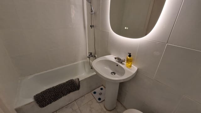 1 bedroom Beach Apartment for sale in Estepona - € 189,000 (Ref: 9635153)