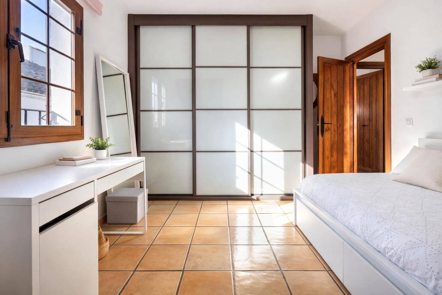 2 slaapkamer Huis te koop in Estepona - € 587.000 (Ref: 9665423)