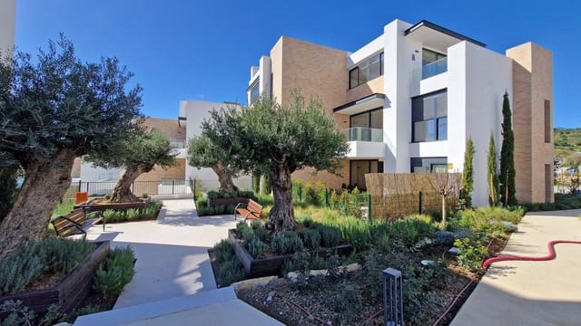 3 sovrum Lägenhet till salu i Centro, Estepona med pool garage - 499 500 € (Ref: 9688613)