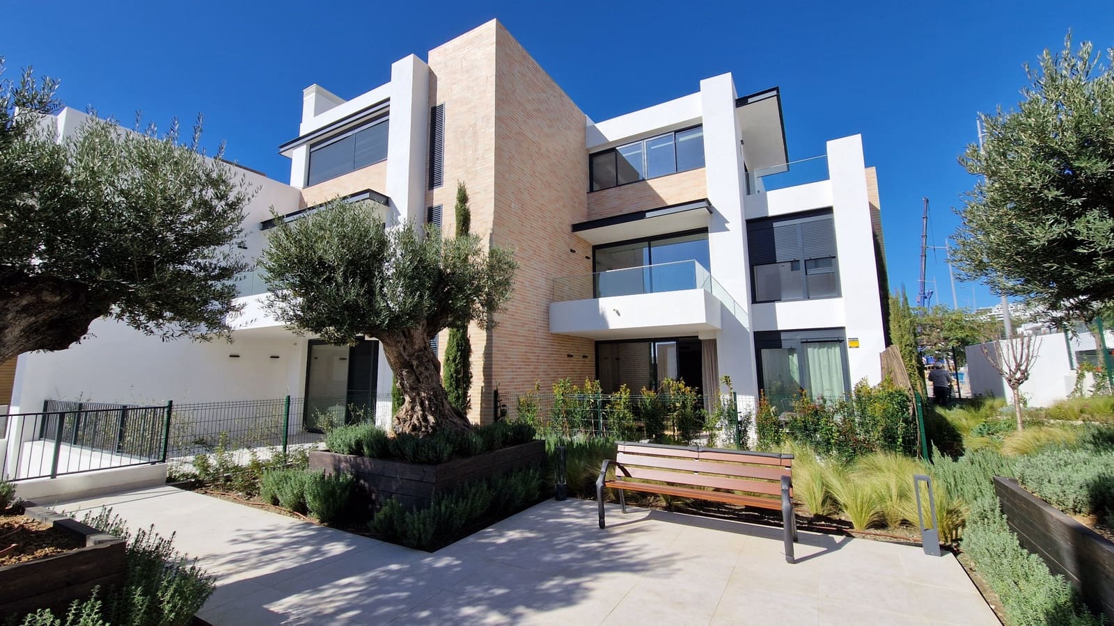 3 soveværelse Lejlighed til salg i Estepona med swimmingpool garage - € 499.500 (Ref: 9688613)
